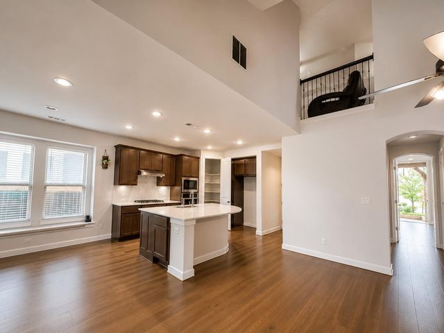 112 Rosebush DR, Liberty Hill, TX 78642