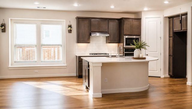 112 Rosebush DR, Liberty Hill, TX 78642