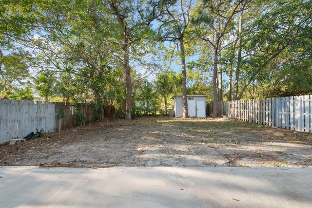 836 SW 13th Court, Pompano Beach, FL 33060