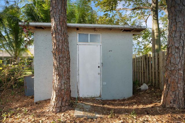 836 SW 13th Court, Pompano Beach, FL 33060