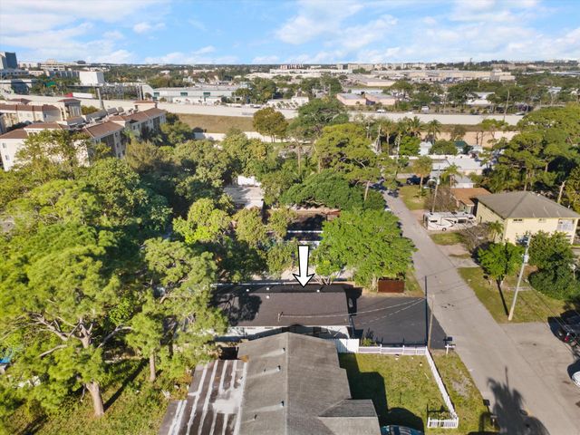 836 SW 13th Court, Pompano Beach, FL 33060