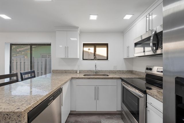 836 SW 13th Court, Pompano Beach, FL 33060