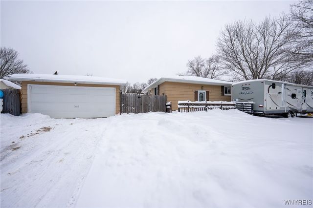 9374 Steffi Drive, Evans, NY 14006