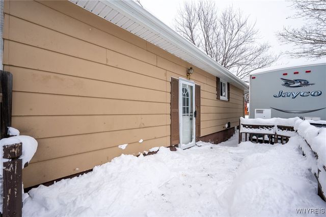 9374 Steffi Drive, Evans, NY 14006