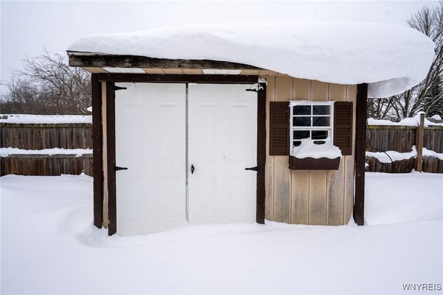 9374 Steffi Drive, Evans, NY 14006