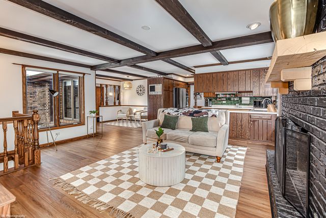 6729 W Menominee Parkway, Palos Heights, IL 60463