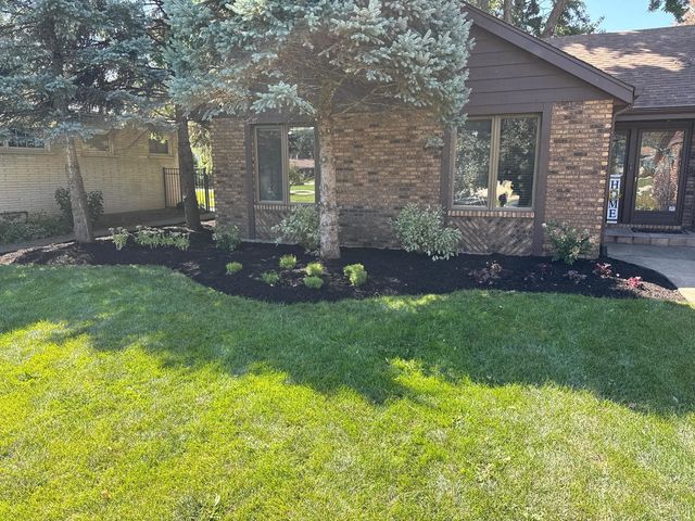 6729 W Menominee Parkway, Palos Heights, IL 60463