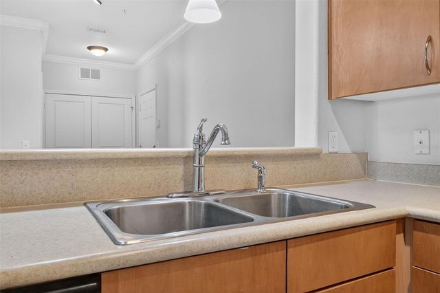 8290 W GATE PARKWAY 707, Jacksonville, FL 32216