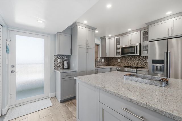 400 N Surf Road 704, Hollywood, FL 33019