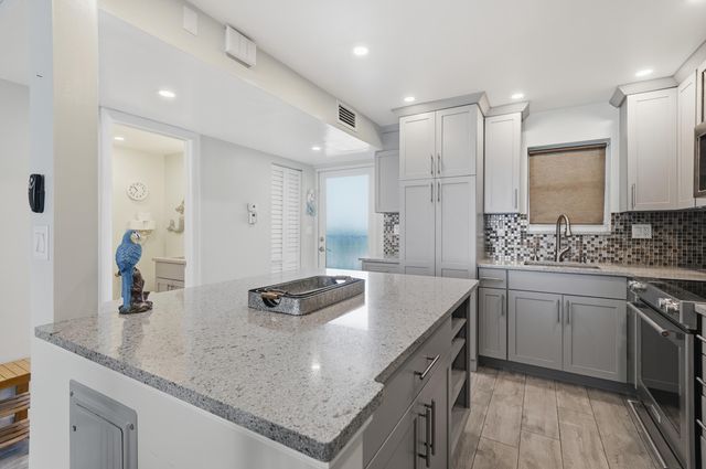 400 N Surf Road 704, Hollywood, FL 33019