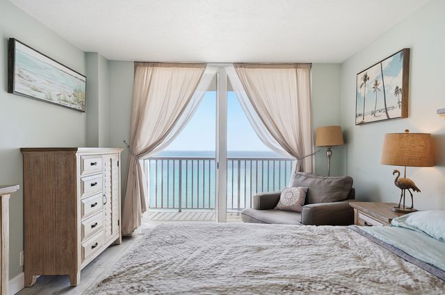 400 N Surf Road 704, Hollywood, FL 33019