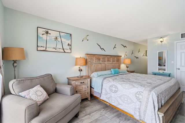 400 N Surf Road 704, Hollywood, FL 33019