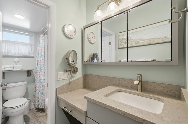 400 N Surf Road 704, Hollywood, FL 33019