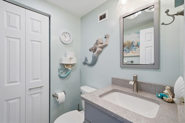 400 N Surf Road 704, Hollywood, FL 33019