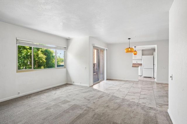 400 N Sunrise Way 228, Palm Springs, CA 92262