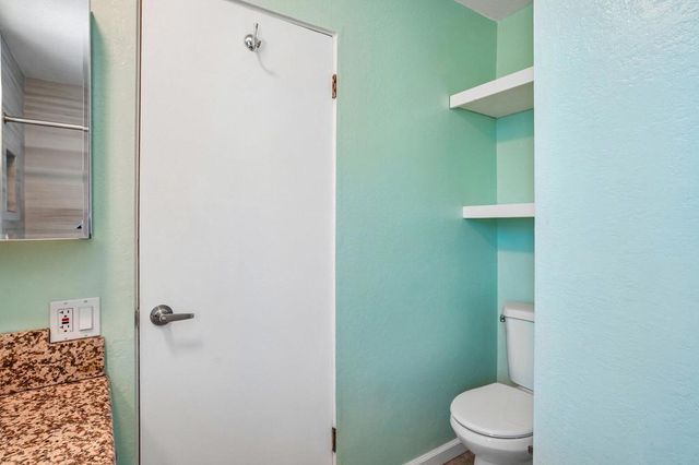400 N Sunrise Way 228, Palm Springs, CA 92262