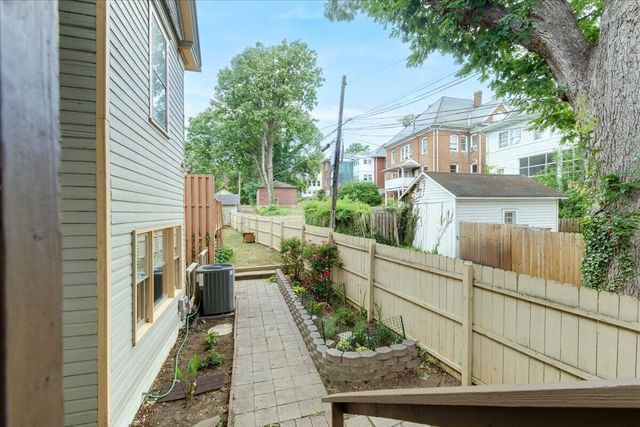 357 Woods AVE SW 357, Roanoke, VA 24016