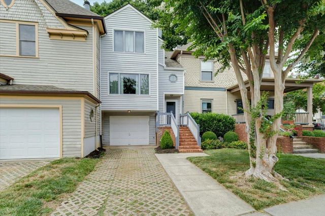 357 Woods AVE SW 357, Roanoke, VA 24016