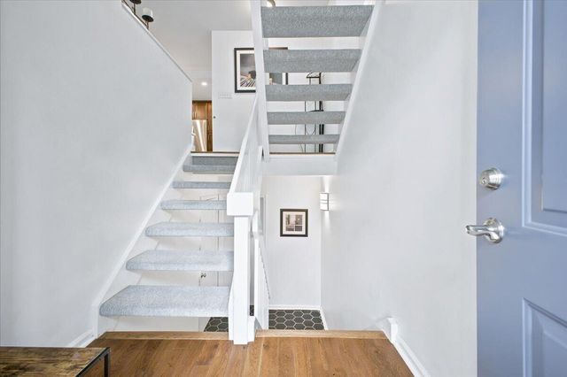 357 Woods AVE SW 357, Roanoke, VA 24016
