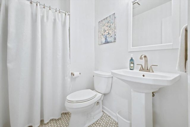 357 Woods AVE SW 357, Roanoke, VA 24016