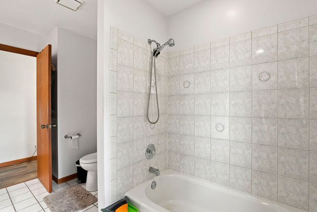 2170 Laura Lane, Des Plaines, IL 60018