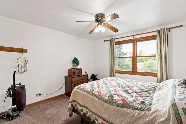 2170 Laura Lane, Des Plaines, IL 60018