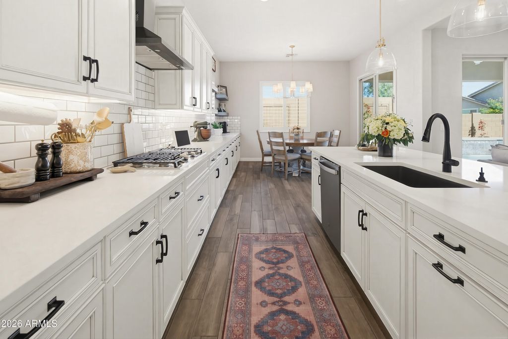 Image 16 of property listing at 14606 W CORRINE Drive, Surprise, AZ 85379