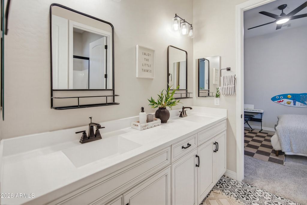 Image 36 of property listing at 14606 W CORRINE Drive, Surprise, AZ 85379