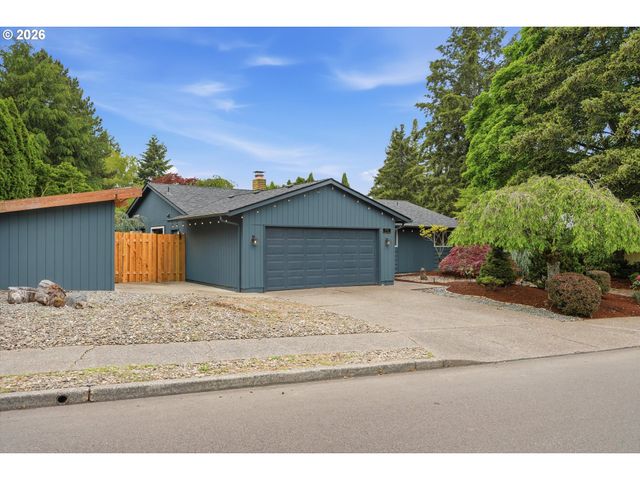 11765 Sw SPRINGWOOD Dr, Portland, OR 97223