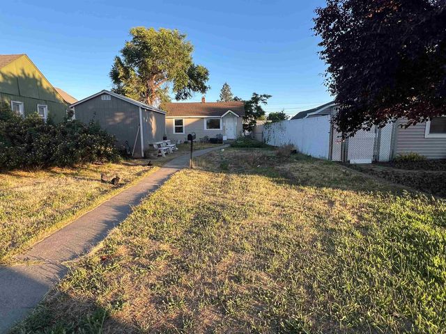 628 E Sanson Ave, Spokane, WA 99207