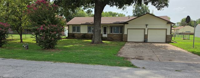 7910 E 129th Street S, Bixby, OK 74008
