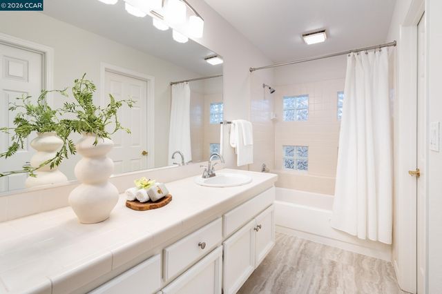 6199 Lakeview Cir, San Ramon, CA 94582