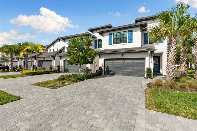 7578 Rockefeller DR, Naples, FL 34119