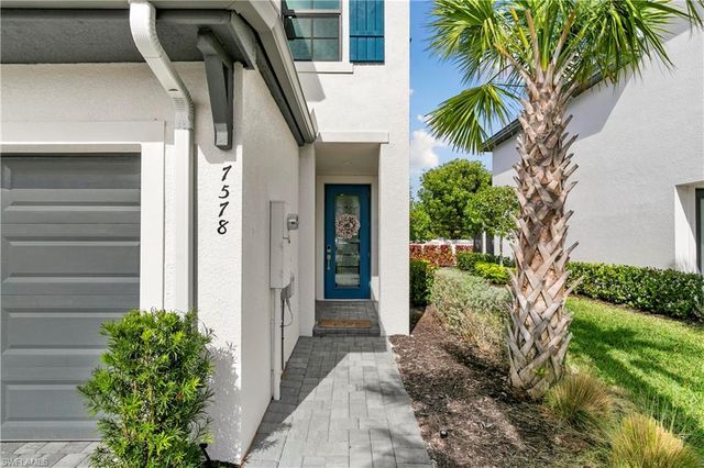 7578 Rockefeller DR, Naples, FL 34119