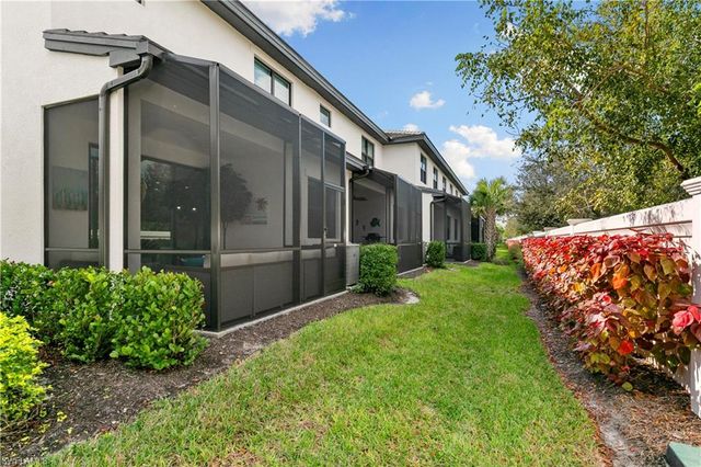 7578 Rockefeller DR, Naples, FL 34119