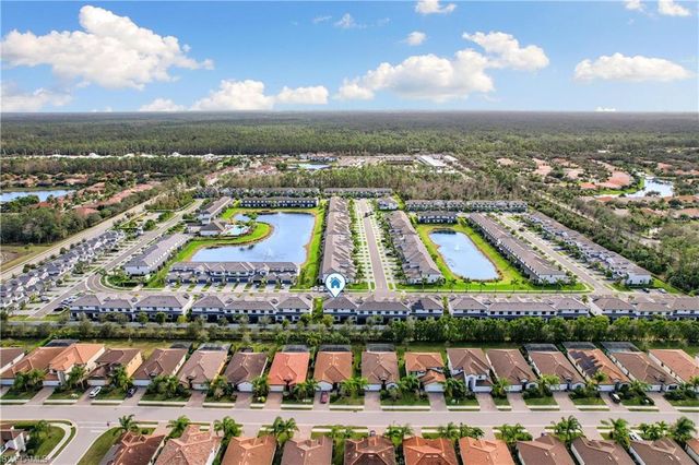 7578 Rockefeller DR, Naples, FL 34119