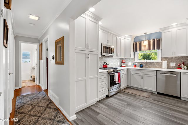 7 Gick Road, Saratoga Springs, NY 12866