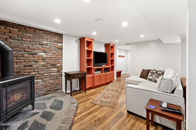 7 Gick Road, Saratoga Springs, NY 12866