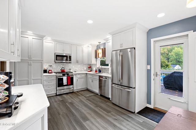 7 Gick Road, Saratoga Springs, NY 12866