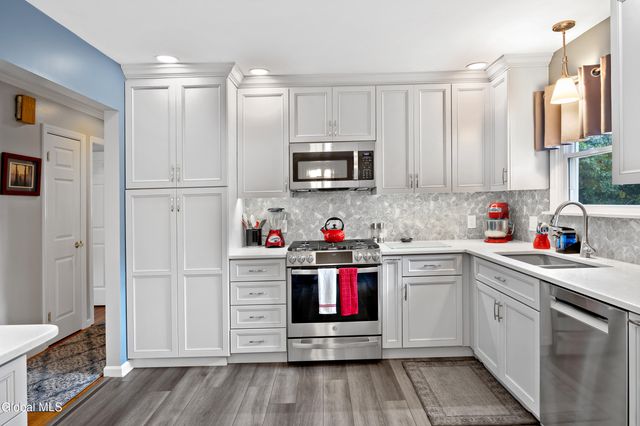 7 Gick Road, Saratoga Springs, NY 12866