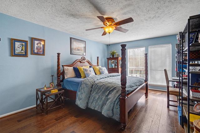 2205 Mission Street, Kemah, TX 77565