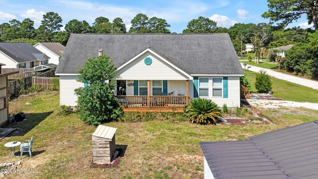 7292 Lula Street SW, Ocean Isle Beach, NC 28469