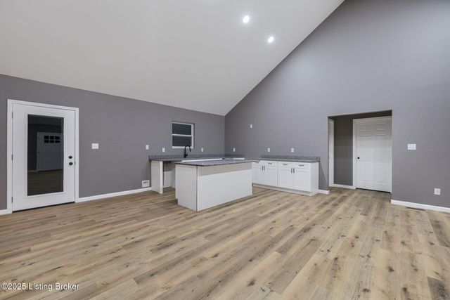 35 Luke St, Clarkson, KY 42726