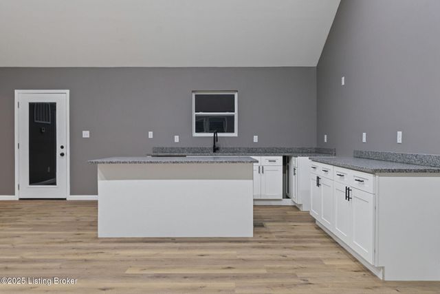 35 Luke St, Clarkson, KY 42726