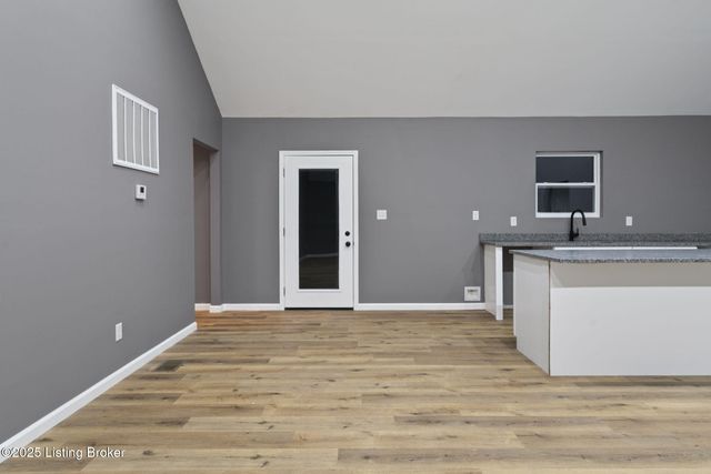 35 Luke St, Clarkson, KY 42726