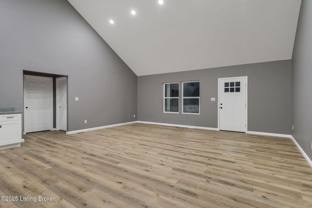 35 Luke St, Clarkson, KY 42726