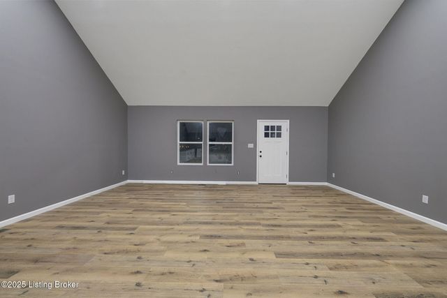 35 Luke St, Clarkson, KY 42726