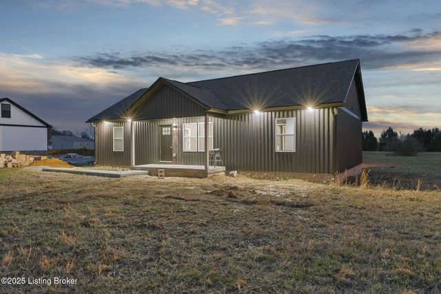 35 Luke St, Clarkson, KY 42726