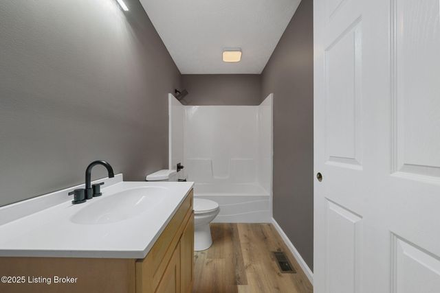 35 Luke St, Clarkson, KY 42726