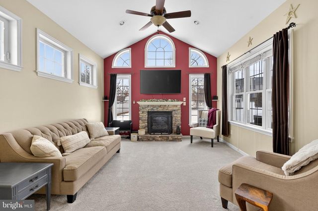 35 SARAH LN, Mount Joy, PA 17552